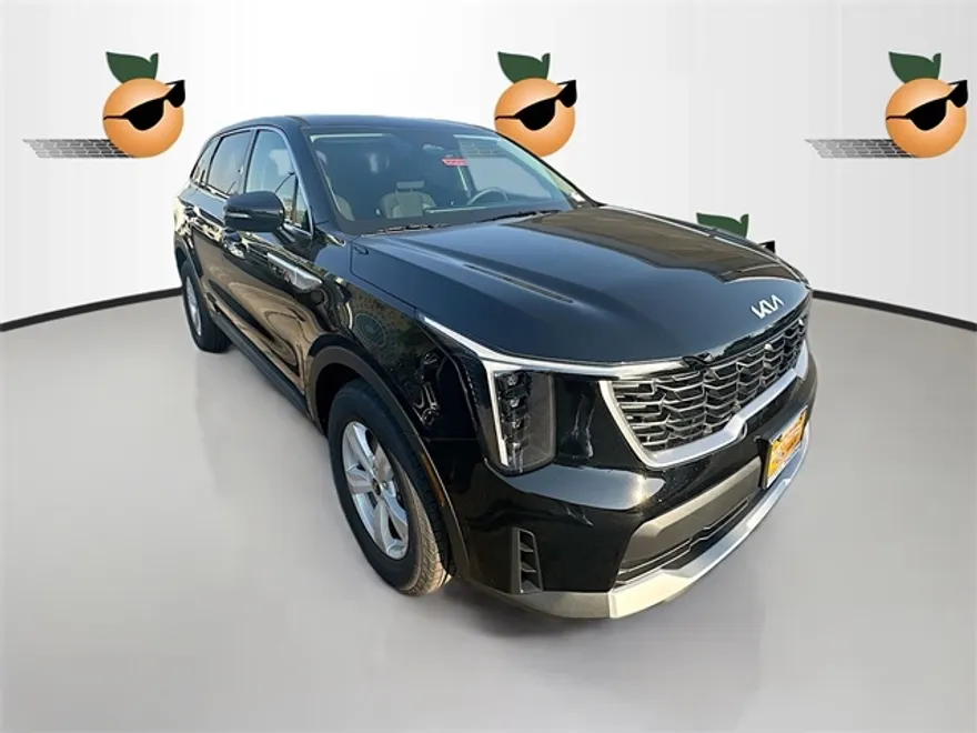 2025 Kia Sorento LX photo 1
