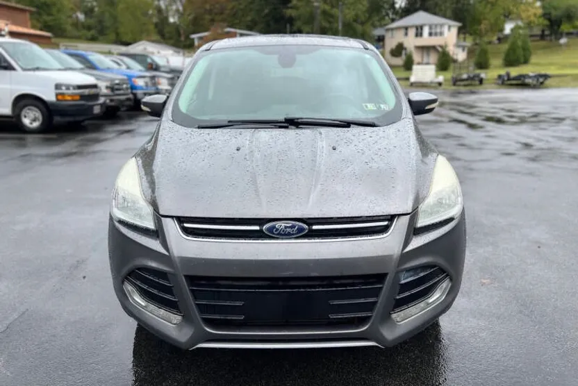 2013 Ford Escape SEL photo 1