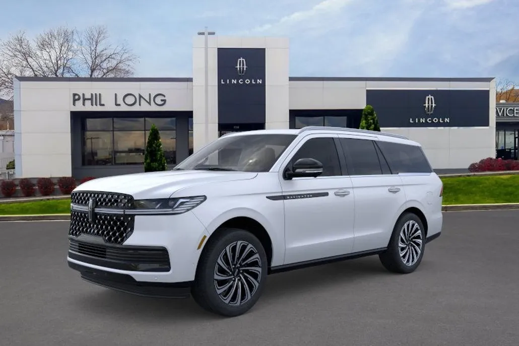 2025 Lincoln Navigator Black Label photo 1