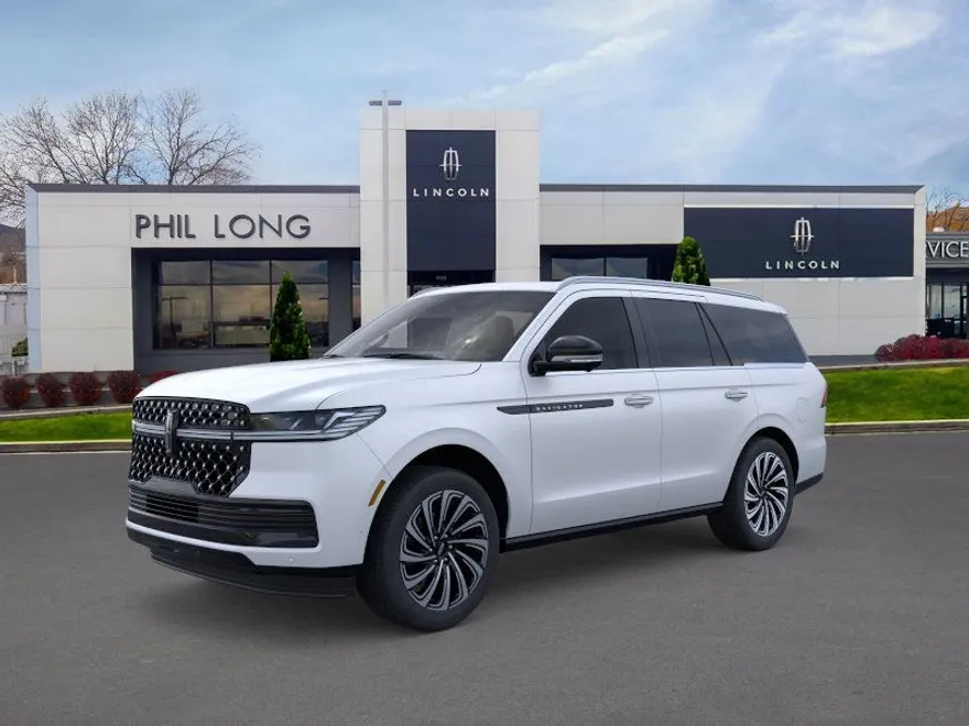 2025 Lincoln Navigator Black Label photo 1