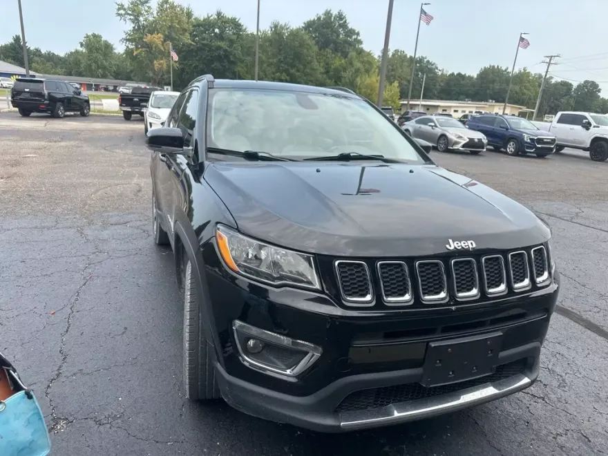 2017 Jeep Compass Limited photo 1