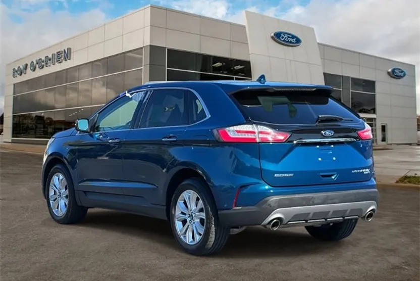 2020 Ford Edge Titanium photo 1