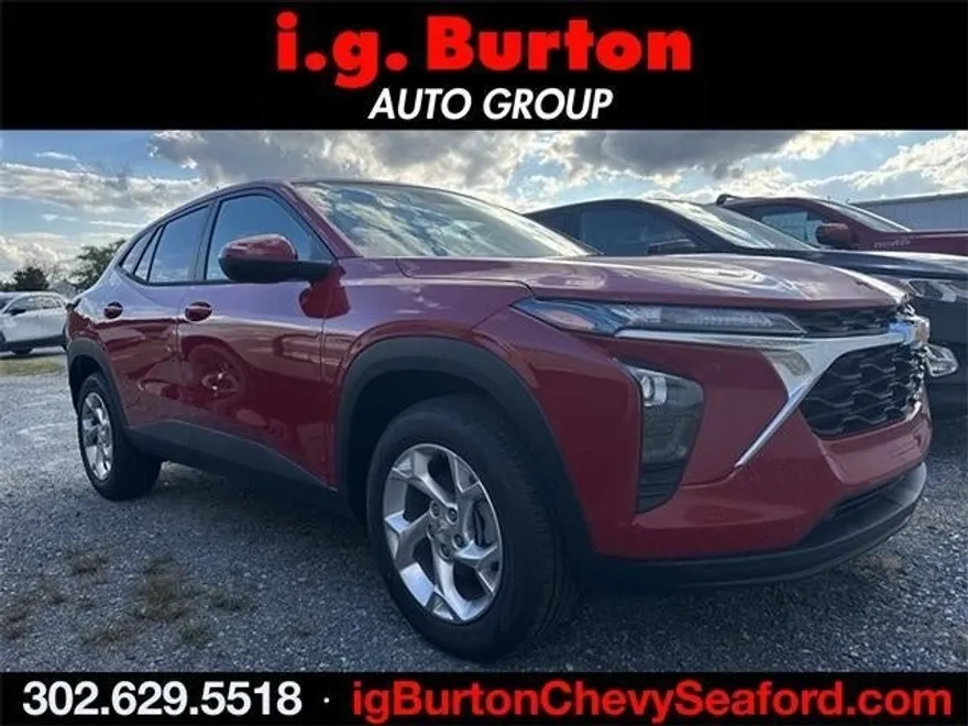 2026 Chevrolet Trax LS photo 1