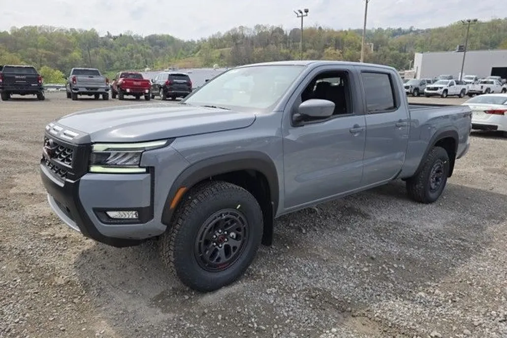 2025 Nissan Frontier PRO-4X photo 1