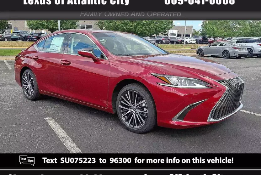 2025 Lexus ES 300h photo 1