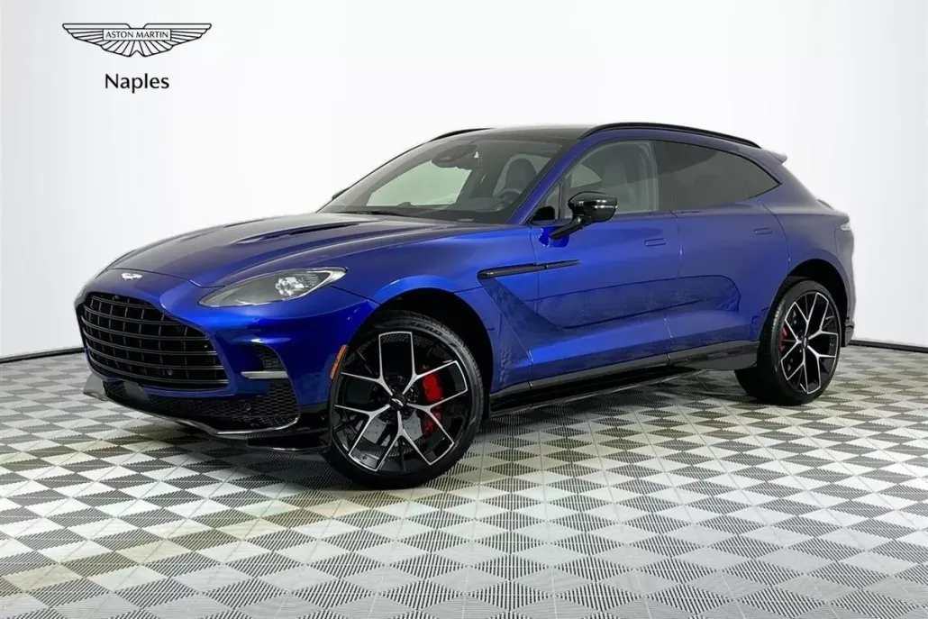 2025 Aston Martin DBX photo 1