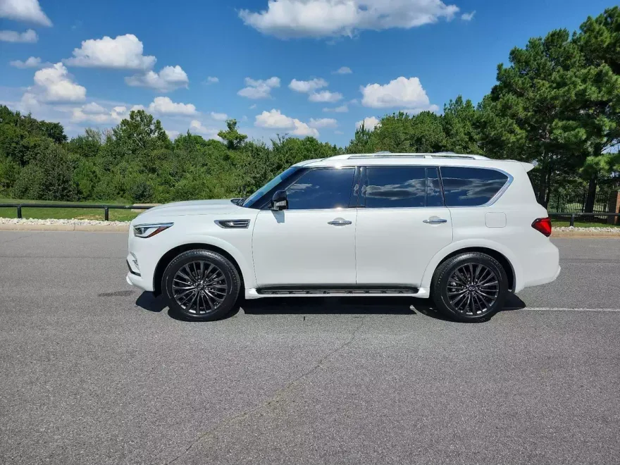 2023 Infiniti QX80 Premium Select photo 1