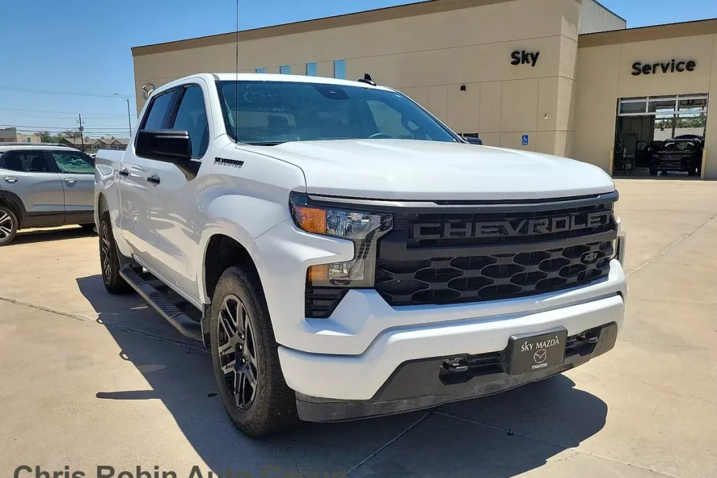 2024 Chevrolet Silverado 1500 Custom photo 1