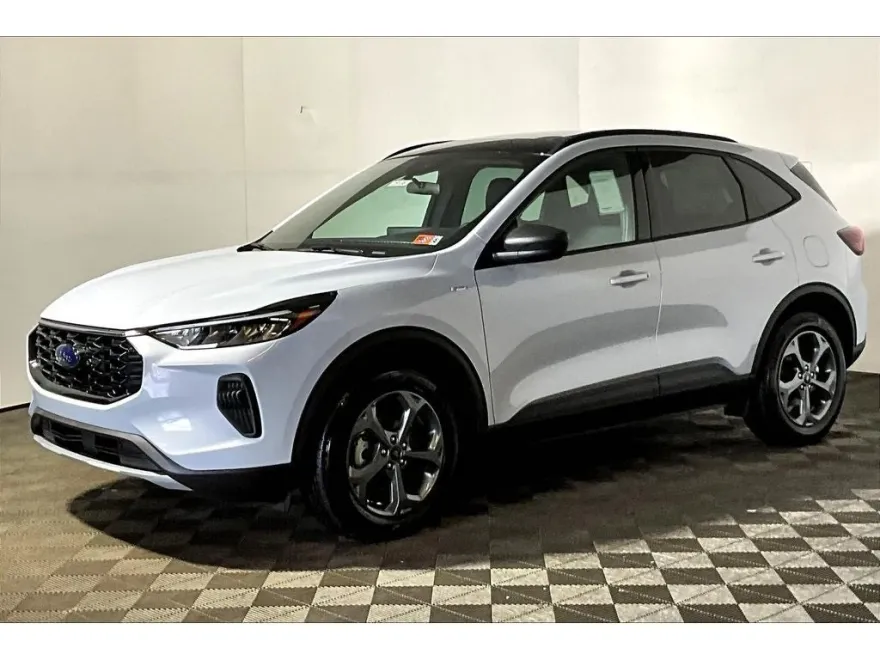 2025 Ford Escape ST-Line photo 1