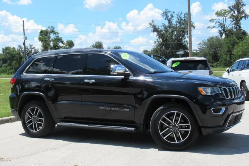 2020 Jeep Grand Cherokee Limited photo 1