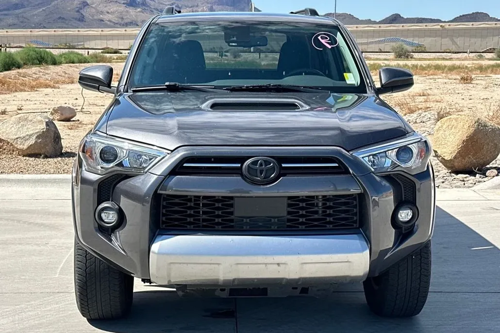 2023 Toyota 4Runner TRD Off-Road photo 1