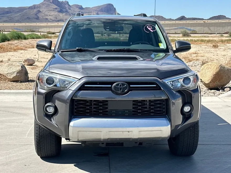 2023 Toyota 4Runner TRD Off-Road photo 1