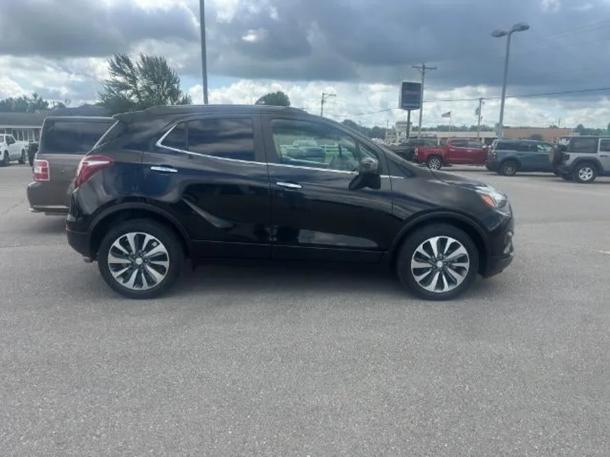 2022 Buick Encore Preferred photo 1