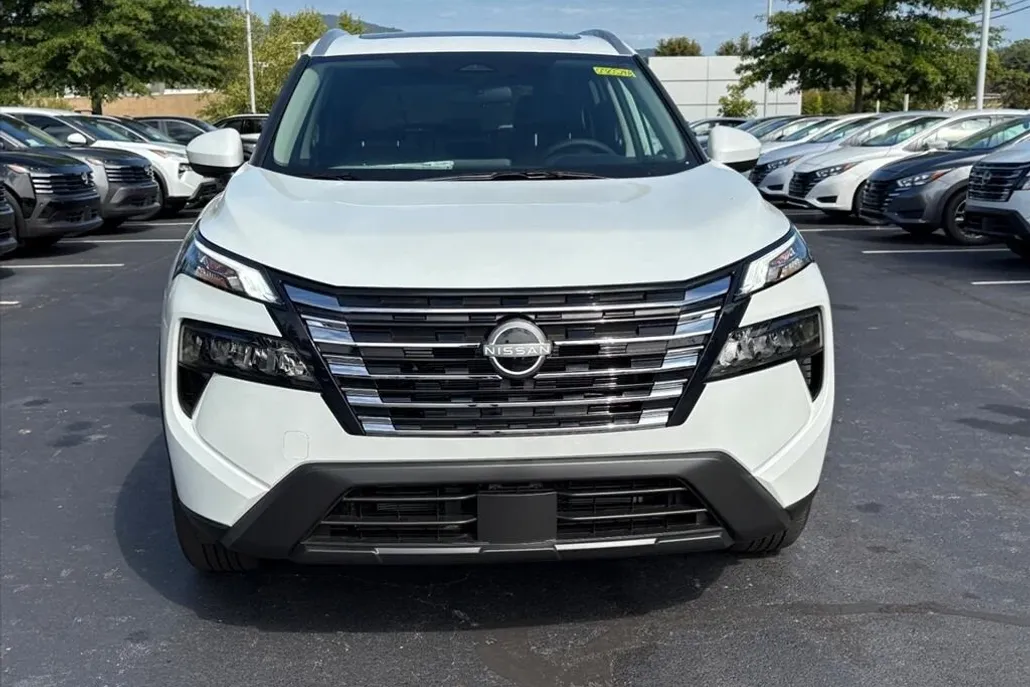 2025 Nissan Rogue SV photo 1