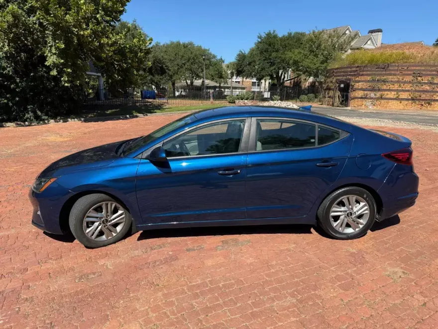 2020 Hyundai Elantra Value Edition photo 1