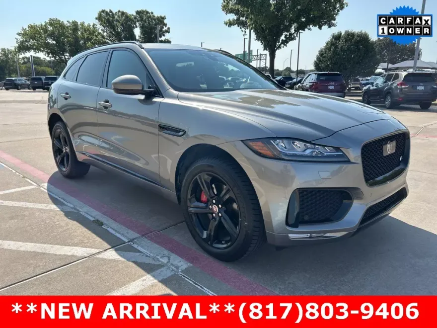 2019 Jaguar F-PACE S photo 1