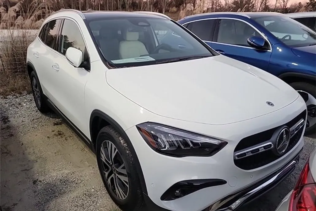 2025 Mercedes Benz GLA 250 photo 1