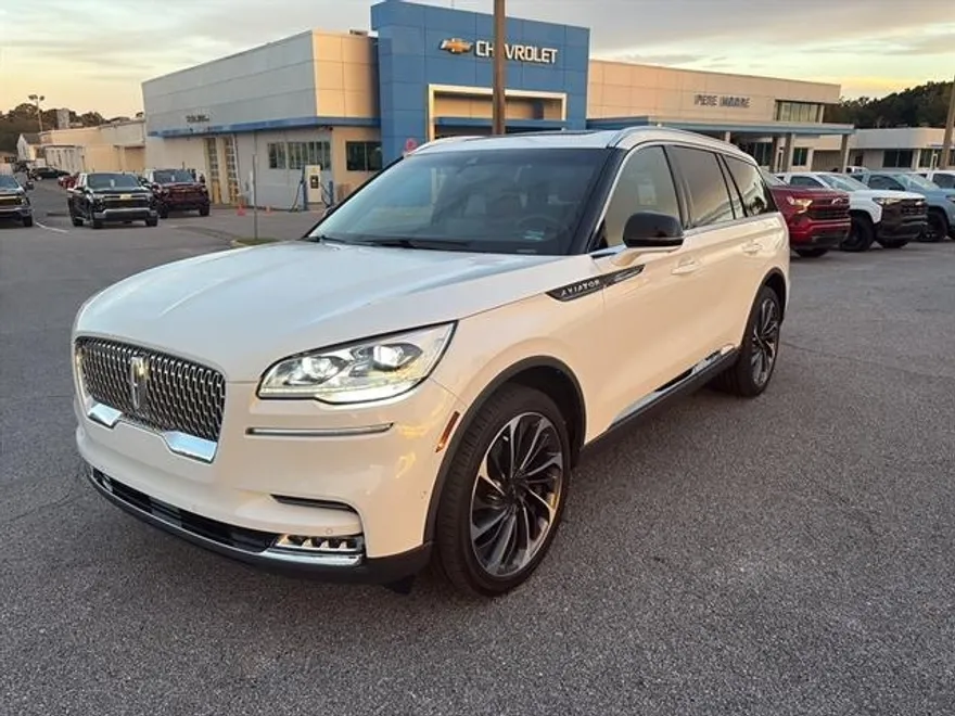 2023 Lincoln Aviator Reserve photo 1