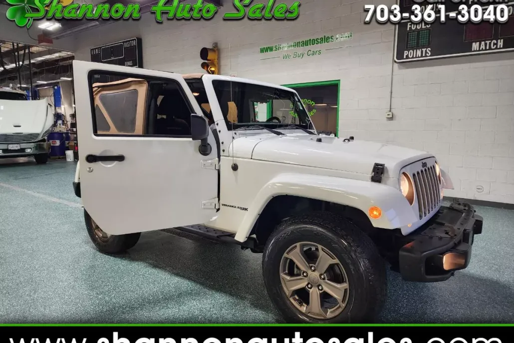 2018 Jeep Wrangler Golden Eagle photo 1