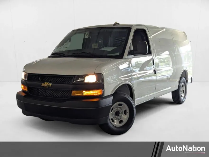 2025 Chevrolet Express Cargo 2500 photo 1