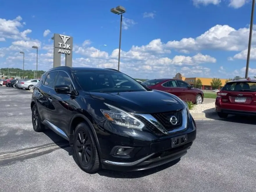 2018 Nissan Murano SV photo 1
