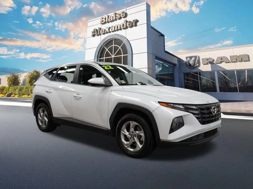 2022 Hyundai Tucson SE photo 1