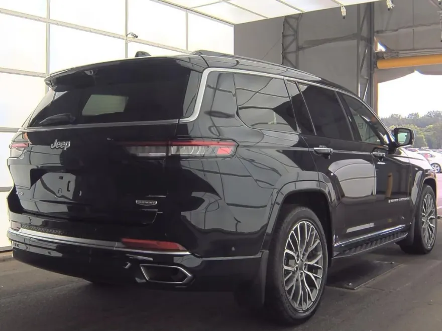 2024 Jeep Grand Cherokee L Summit Reserve photo 1
