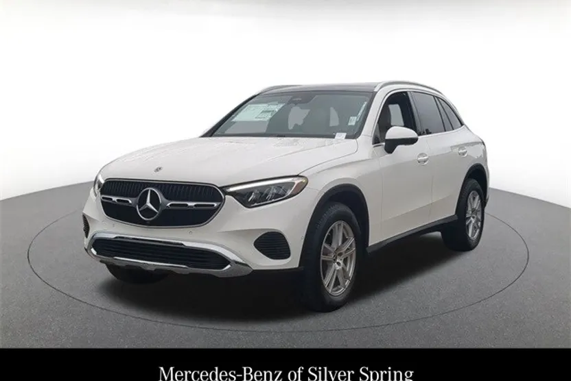 2025 Mercedes Benz GLC 300 4MATIC photo 1