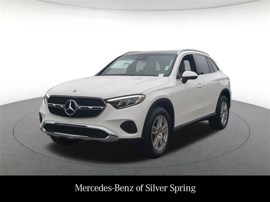 2025 Mercedes Benz GLC 300 4MATIC photo 1