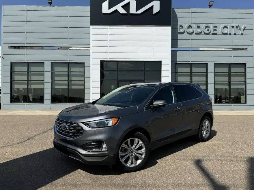 2024 Ford Edge Titanium photo 1