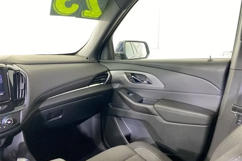 2023 Chevrolet Traverse Cloth photo 1