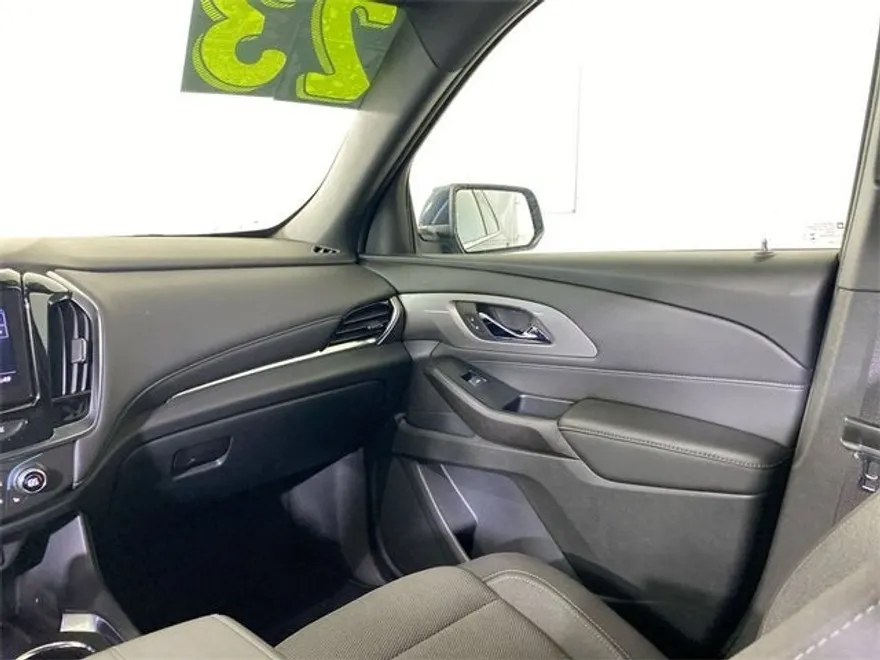 2023 Chevrolet Traverse Cloth photo 1