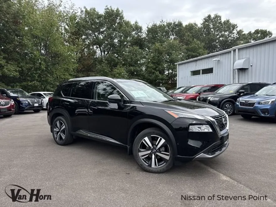 2023 Nissan Rogue SL photo 1