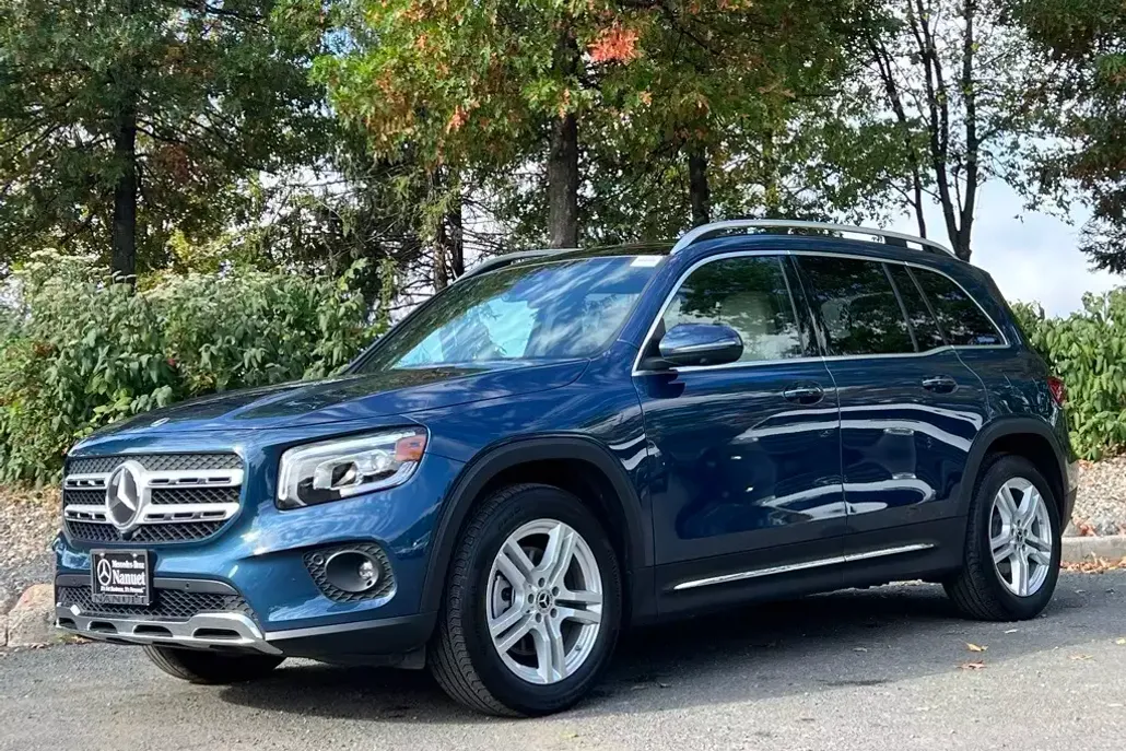2023 Mercedes Benz GLB 250 4MATIC photo 1