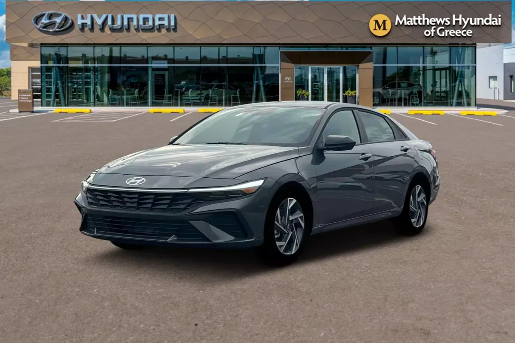 2025 Hyundai Elantra SEL Sport photo 1