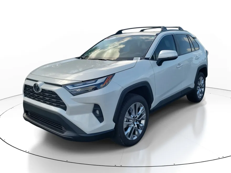 2024 Toyota RAV4 XLE Premium photo 1