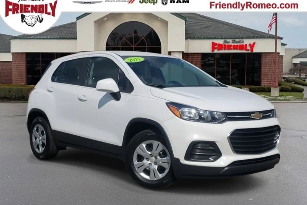 2017 Chevrolet Trax LS photo 1