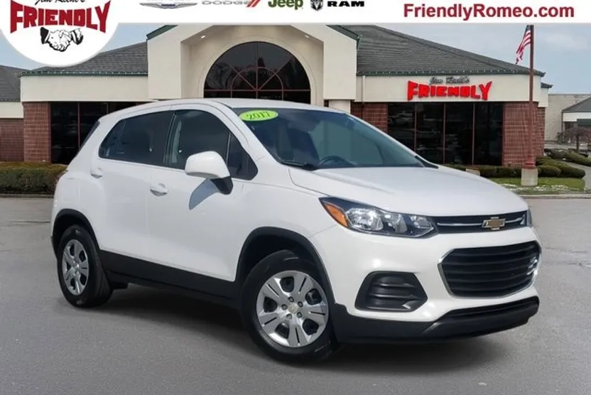 2017 Chevrolet Trax LS photo 1
