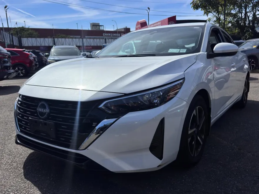 2024 Nissan Sentra SV photo 1