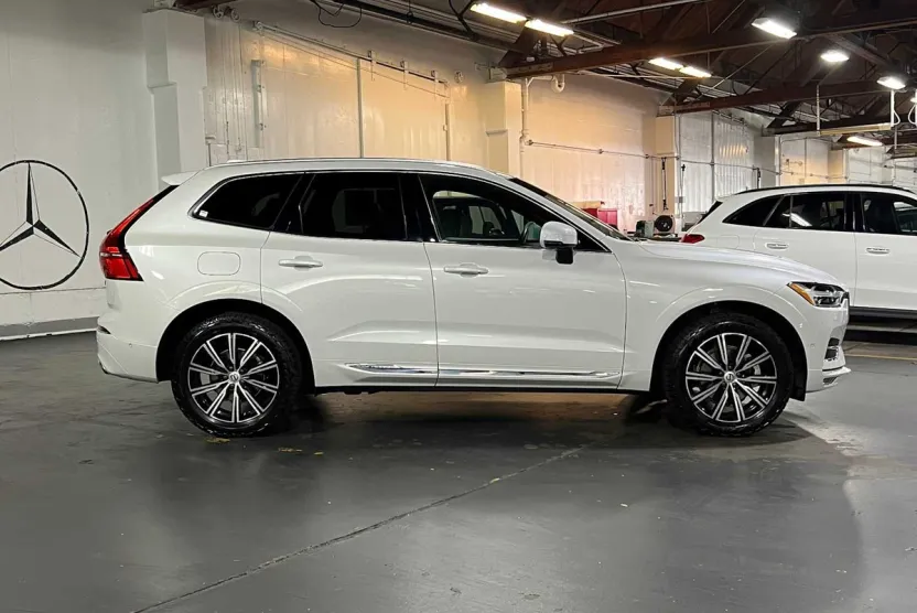 2020 Volvo XC60 Inscription T5 photo 1
