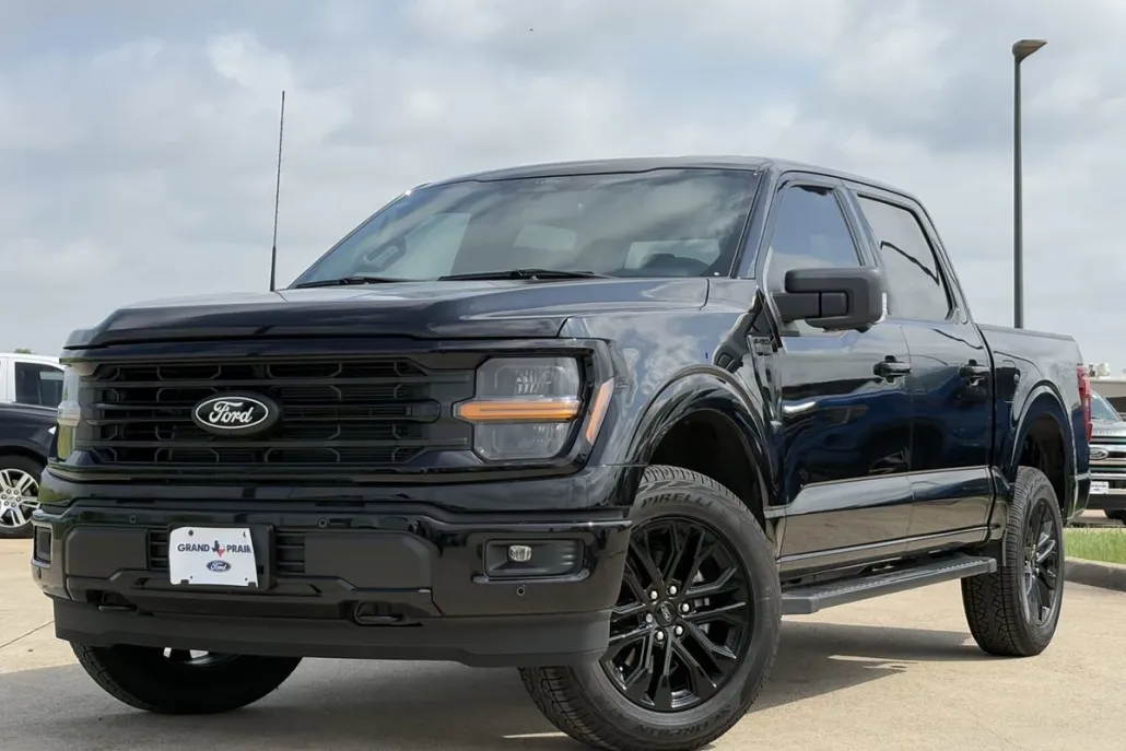 2025 Ford F-150 XLT photo 1