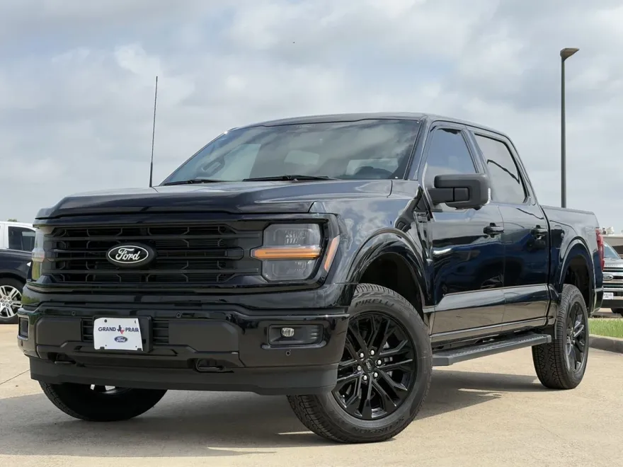 2025 Ford F-150 XLT photo 1