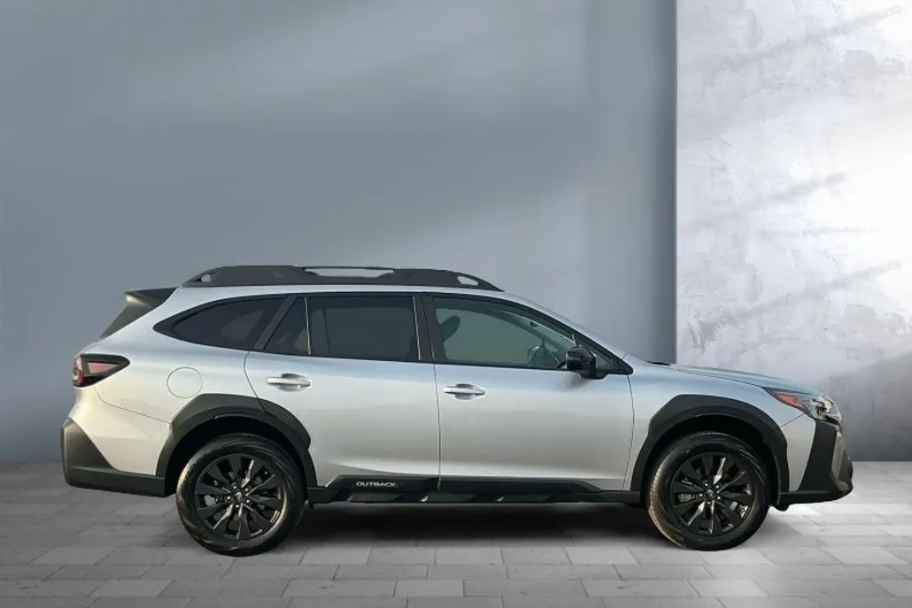 2023 Subaru Outback Onyx Edition photo 1