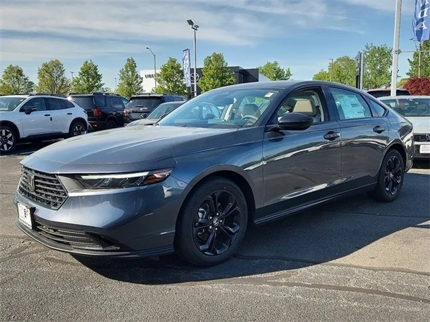2025 Honda Accord SE photo 1