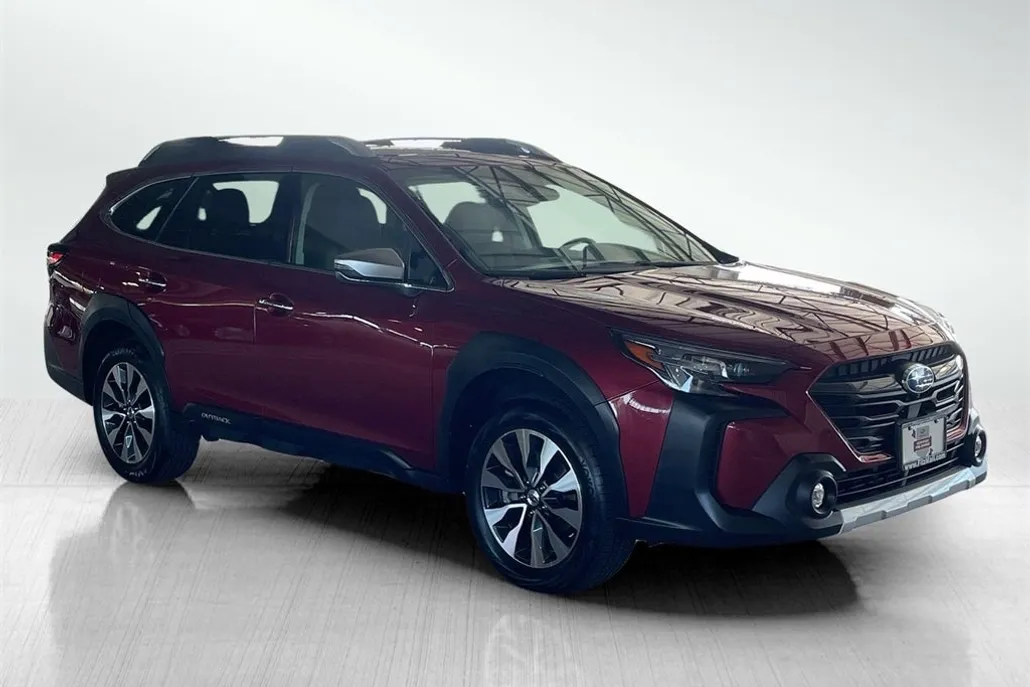2024 Subaru Outback Touring photo 1