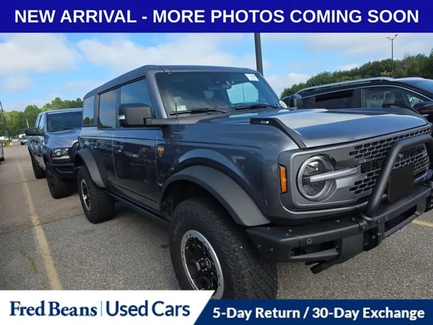 2023 Ford Bronco Badlands photo 1