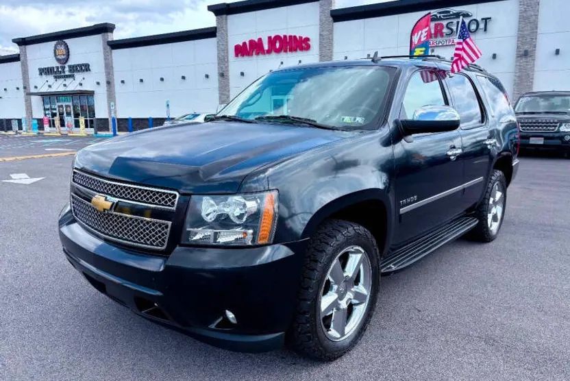 2013 Chevrolet Tahoe LTZ photo 1