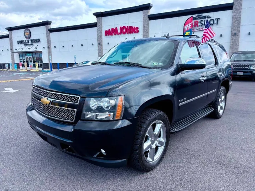 2013 Chevrolet Tahoe LTZ photo 1