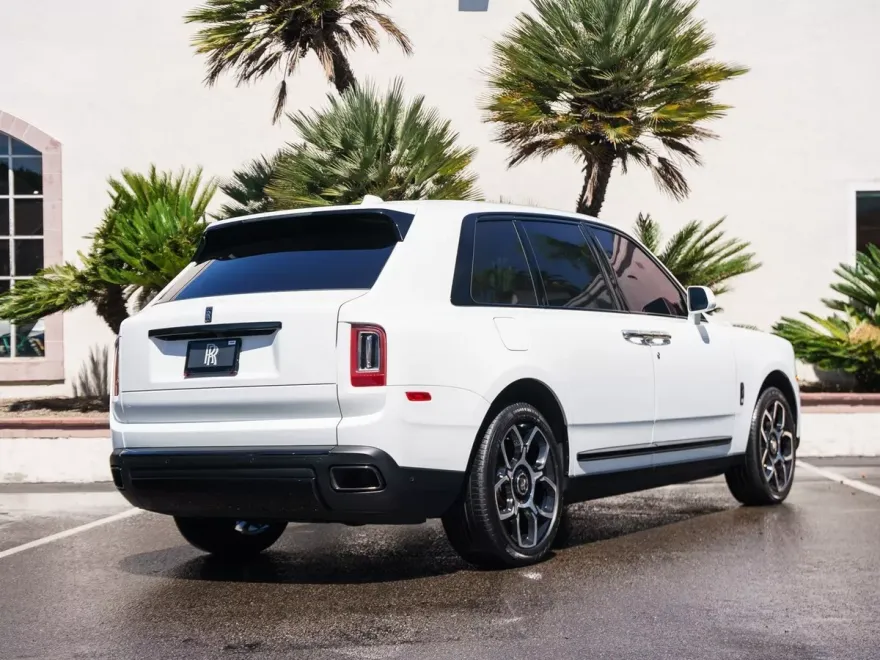 2023 Rolls Royce Cullinan Black Badge photo 1