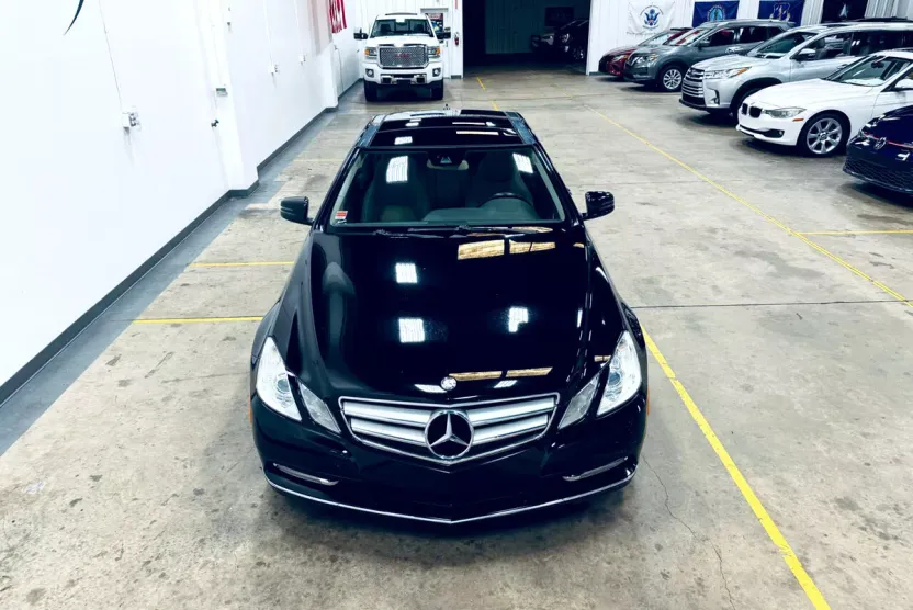 2012 Mercedes Benz E 350 4MATIC photo 1